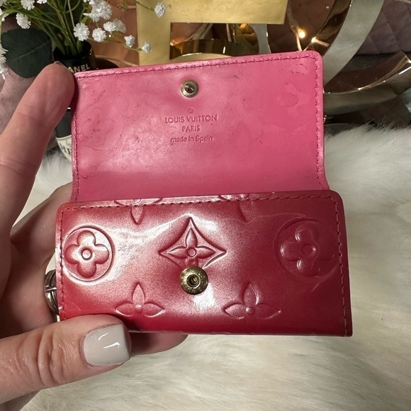LOUIS VUITTON ROSE POP VERNIS LEATHER 4 RING MULTICLES KEY CASE - Picture 6 of 10
